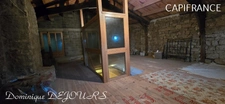 Ardèche, à 5 mn en voiture de St Pierreville au coeur du parc national des Monts d'Ardèche, spacieuse maison de 178m² avec une grande dépendance de 200m² sur 2 niveaux à aménager