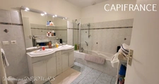 Demeure prestigieuse du XIV siècle au coeur de la belle vallée de l’Eyrieux en Ardèche, , située à 45mn de Valence (Drome) -285m² habitable sur 2ha de terrain.