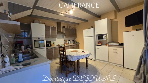 ARDECHE – Vallée de l’Eyrieux : Charmante maison au coeur du village de St Fortunat - Belle Rénovation - Prêt à Habiter!