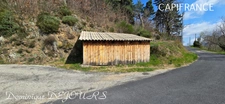 Ardèche, near the Glueyre valley, lovers of nature and peace, stone house to renovate with adjoining land and a spring