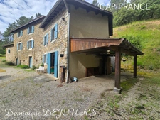 Ardèche, stone house in a preserved and quiet location - 137m² living space - garage - land