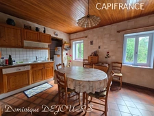 Ardèche, stone house in a preserved and quiet location - 137m² living space - garage - land