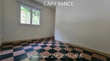 Ardèche, Vallée de l'Eyrieux à St Sauveur de Montagut, Maison de 126 m² avec deux logements et terrain de 1 300 m² - à rénover
