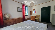 Nichée au cœur de la nature, sans vis-à-vis et avec une vue remarquable, grande maison de 7 (voir 8) chambres et de belles terrasses, offre un cadre de vie paisible et ressourçant.