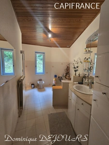 Ardèche, stone house in a preserved and quiet location - 137m² living space - garage - land