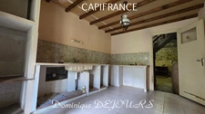 Ardèche, Vallée de l'Eyrieux à St Sauveur de Montagut, Maison de 126 m² avec deux logements et terrain de 1 300 m² - à rénover