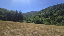 Vallée de la Glueyre, en pleine campagne et sans vis-à-vis ni voisinage, maison de plain-pied de 60m² sur terrain de 3000m² plat