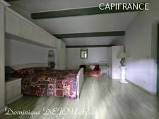 Ardèche, stone house in a preserved and quiet location - 137m² living space - garage - land
