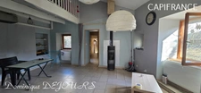 Très Belle Maison en pierres dominant la Vallée de l'Eyrieux avec une vue splendide. 3 chambres, un grand séjour et une piscine.