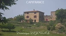 Ardèche, ensemble charmant de 2 maisons en pierres, avec terrasses, caves voutées et terrains attenants