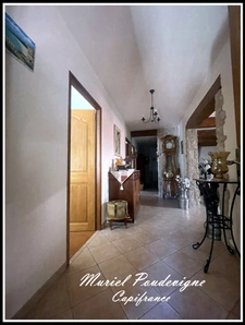 Charme, volumes et confort – Belle demeure familiale avec piscine UCHAUX (84) - 8 pièces, environ 212 m2 