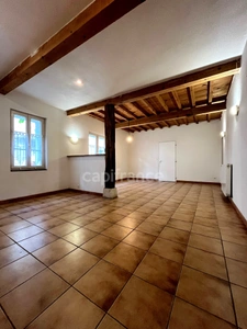 Maison de village scindée en deux habitations distinctes à 6 km de Lectoure (32)