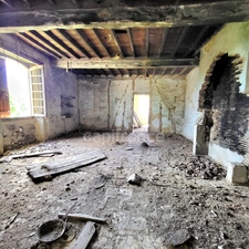Maison de campagne avec 5 dépendances à restaurer à vendre, à proximité de Saint-Clar (32)