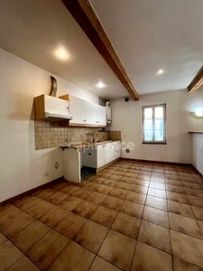 Maison de village scindée en deux habitations distinctes à 6 km de Lectoure (32)