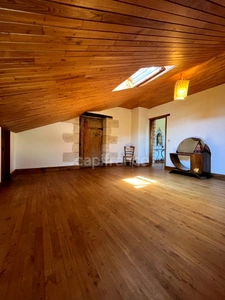Jolie maison de campagne (320 m2, 9 pièces, 5 chambres) à vendre, sur terrain de 8500 m2, à dix minutes d'Auch (32)