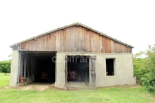 Propriete à vendre 15 pièces, 9 ha, proche de FLEURANCE (32)