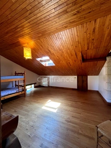 Jolie maison de campagne (320 m2, 9 pièces, 5 chambres) à vendre, sur terrain de 8500 m2, à dix minutes d'Auch (32)