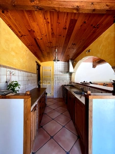 Jolie maison de campagne (320 m2, 9 pièces, 5 chambres) à vendre, sur terrain de 8500 m2, à dix minutes d'Auch (32)
