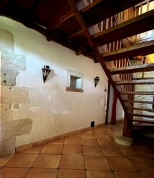 Jolie maison de campagne (320 m2, 9 pièces, 5 chambres) à vendre, sur terrain de 8500 m2, à dix minutes d'Auch (32)