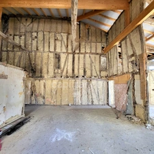 Ensemble atypique de deux maisons avec commerce en plein coeur de SAINT CLAR (32) à vendre