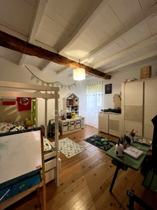 Charmante maison de village entièrement restaurée, 5 pièces, 3 chambres, au coeur du triangle Saint-Clar / Fleurance / Lectoure