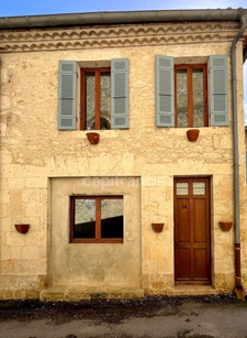 T3 : Maison de village en pierre entièrement rénovée, 85 m2, 2 chambres, à 15 km de Fleurance / Lectoure / Condom (32)