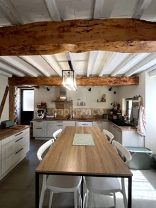Charmante maison de village entièrement restaurée, 5 pièces, 3 chambres, au coeur du triangle Saint-Clar / Fleurance / Lectoure