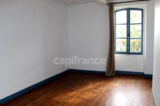 Propriete à vendre 15 pièces, 9 ha, proche de FLEURANCE (32)