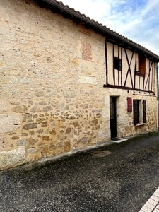 Charmante maison de village entièrement restaurée, 5 pièces, 3 chambres, au coeur du triangle Saint-Clar / Fleurance / Lectoure
