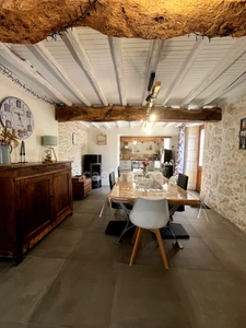 Charmante maison de village entièrement restaurée, 5 pièces, 3 chambres, au coeur du triangle Saint-Clar / Fleurance / Lectoure