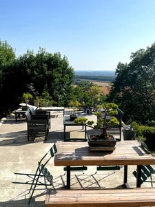 Elégante maison en pierre entièrement restaurée, 4 pièces, au coeur d'un village médiéval (32)
