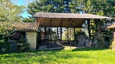 À vendre : Propriété à restaurer, à 10 mn d'Auvillar, d'environ 240 m2 habitables, sur terrain de 7400 m2  (82)