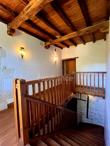 Jolie maison de campagne (320 m2, 9 pièces, 5 chambres) à vendre, sur terrain de 8500 m2, à dix minutes d'Auch (32)