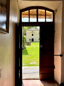Maison de campagne avec 5 dépendances à restaurer à vendre, à proximité de Saint-Clar (32)
