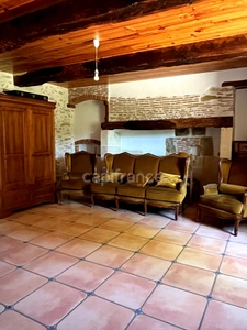 Jolie maison de campagne (320 m2, 9 pièces, 5 chambres) à vendre, sur terrain de 8500 m2, à dix minutes d'Auch (32)