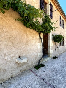 Jolie maison de campagne (320 m2, 9 pièces, 5 chambres) à vendre, sur terrain de 8500 m2, à dix minutes d'Auch (32)