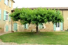 Propriete à vendre 15 pièces, 9 ha, proche de FLEURANCE (32)