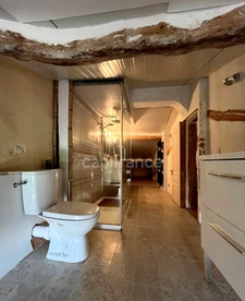 Domaine à vendre avec vue exceptionnelle à 360°, composé d'une bergerie réhabilitée, puis d'une grange et d'un kiosque à restaurer, sur 2,9 ha de terrain à LECTOURE (32)