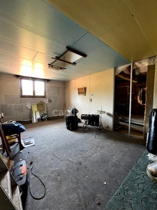 Jolie maison de campagne (320 m2, 9 pièces, 5 chambres) à vendre, sur terrain de 8500 m2, à dix minutes d'Auch (32)