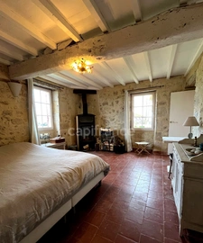 Domaine à vendre avec vue exceptionnelle à 360°, composé d'une bergerie réhabilitée, puis d'une grange et d'un kiosque à restaurer, sur 2,9 ha de terrain à LECTOURE (32)