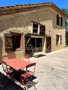 Jolie maison de campagne (320 m2, 9 pièces, 5 chambres) à vendre, sur terrain de 8500 m2, à dix minutes d'Auch (32)