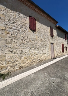 Charmante maison de village entièrement restaurée, 5 pièces, 3 chambres, au coeur du triangle Saint-Clar / Fleurance / Lectoure