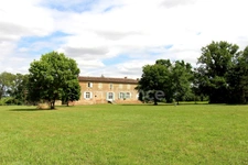 Propriete à vendre 15 pièces, 9 ha, proche de FLEURANCE (32)