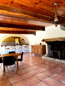 Jolie maison de campagne (320 m2, 9 pièces, 5 chambres) à vendre, sur terrain de 8500 m2, à dix minutes d'Auch (32)