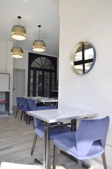 Dpt Hautes Pyrénées (65), à vendre proche de LUZ SAINT SAUVEUR Hôtel - Restaurant 