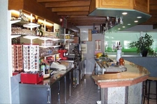 Dpt Pyrénées Atlantiques (64), à vendre PONTACQ Bar restaurant et Squach et Trinquet