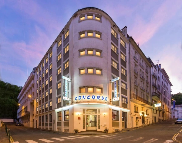 Dpt Hautes Pyrénées (65), à vendre LOURDES Hôtel - Restaurant 