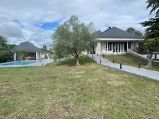 Dpt Hautes Pyrénées (65), à vendre TARBES maison P12   