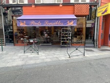 Dpt Hautes Pyrénées (65), à vendre LOURDES Chaussures et accessoires 