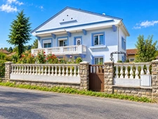 Maison à vendre 8 pièces LOURDES (65)